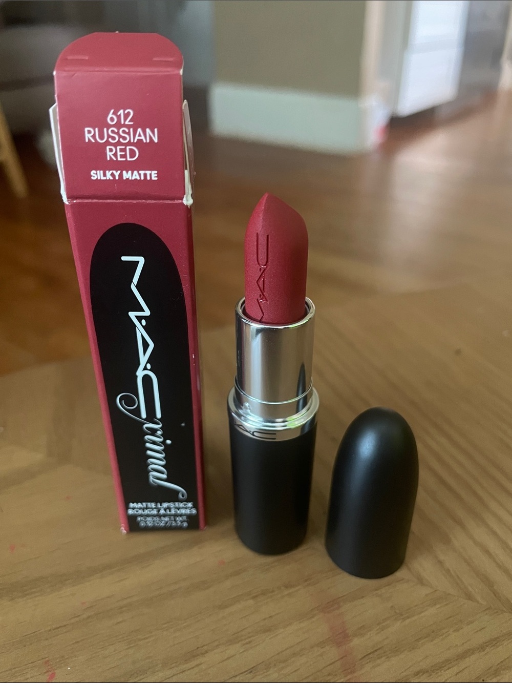 MAC Cosmetics Matte Lipstick 612 Russian Red - Silky Matte Red